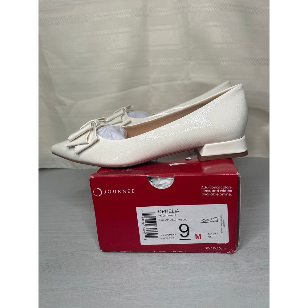 Journee Collection Ophelia Patent Pointed Toe Ballet Flats White Size 9M - Picture 2 of 15